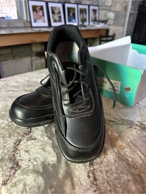 Apex Black Leather-Look Lace-Up Comfort Oxfords